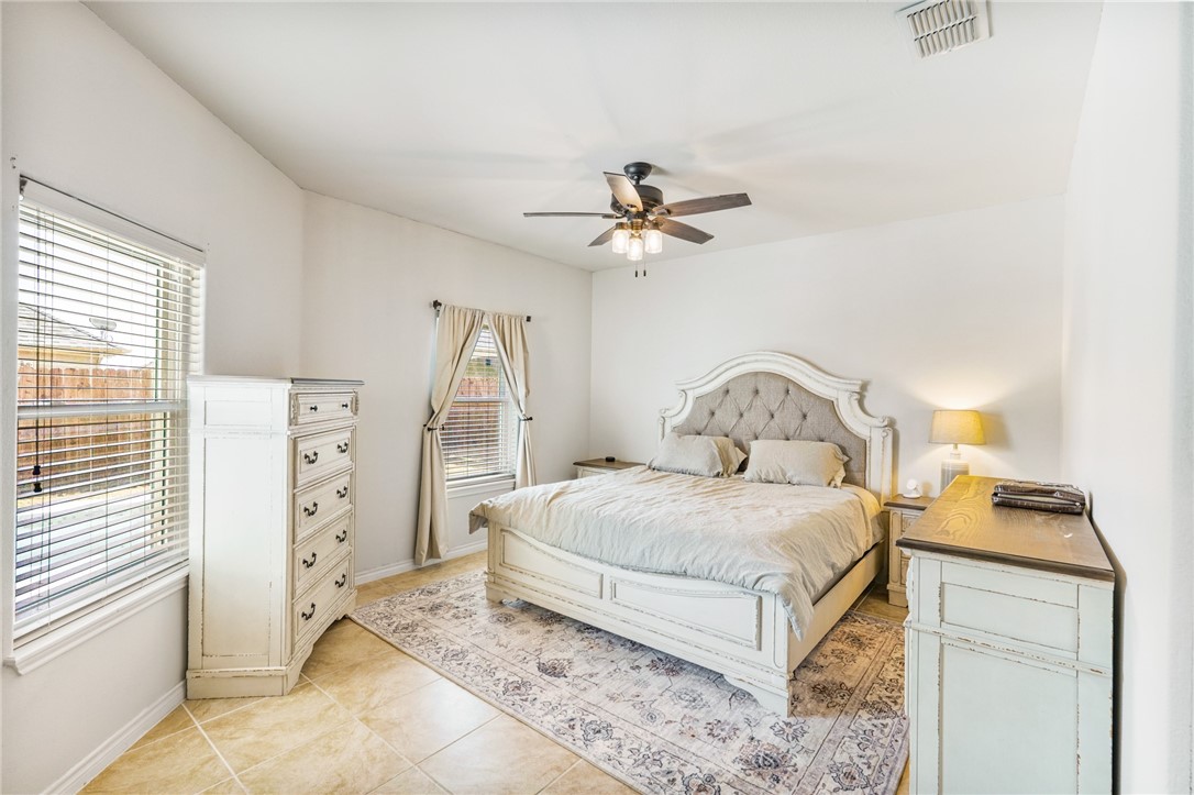 4318 Whitman Circ Property Photo 14