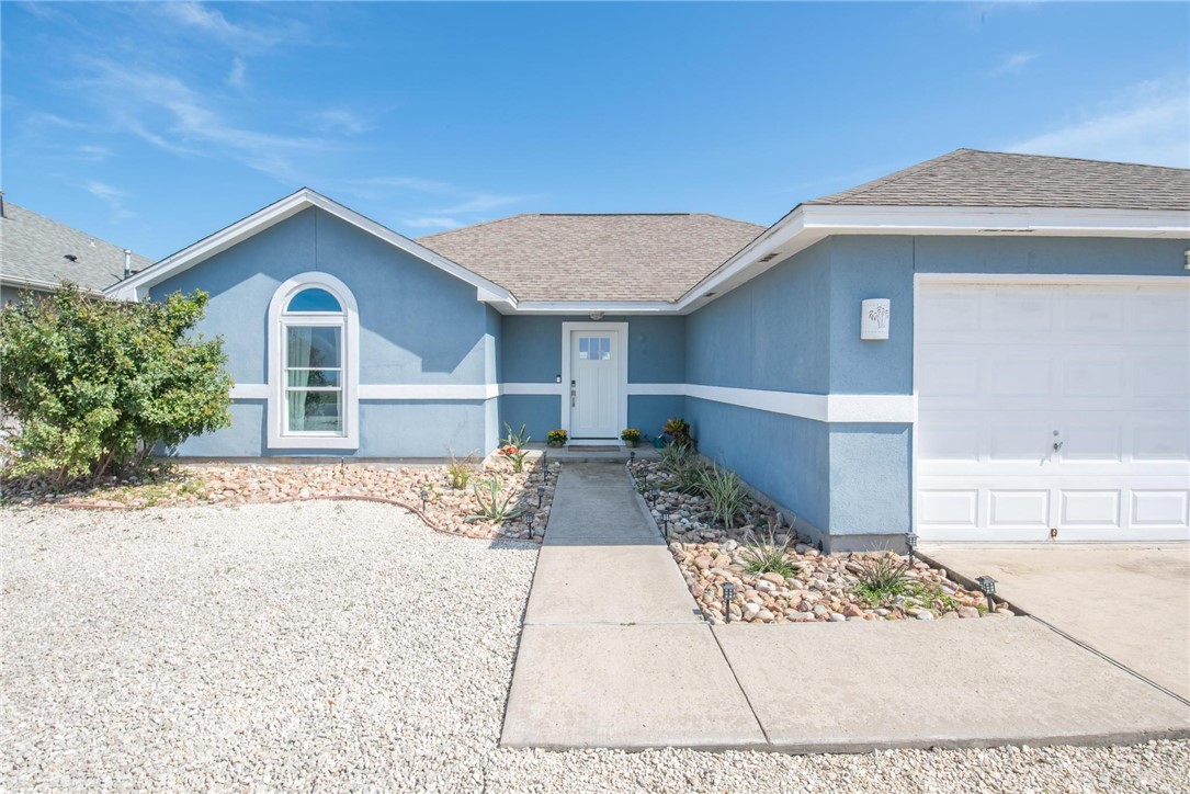 16114 Coralvine St Property Photo 2
