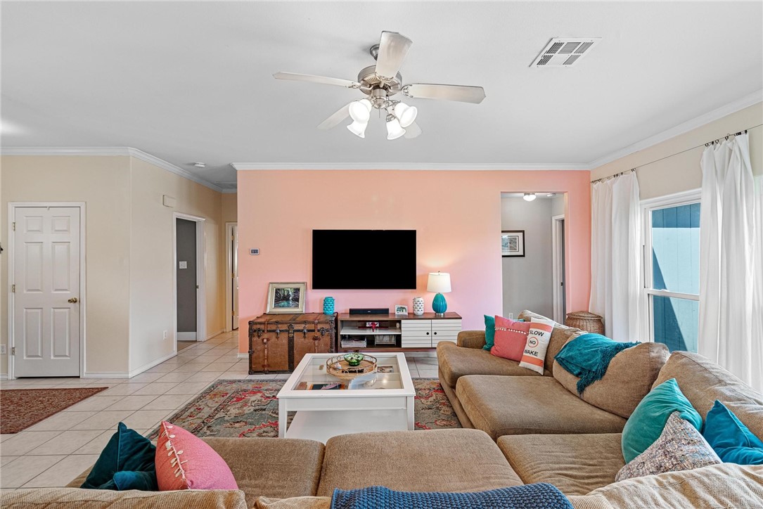 16114 Coralvine St Property Photo 7