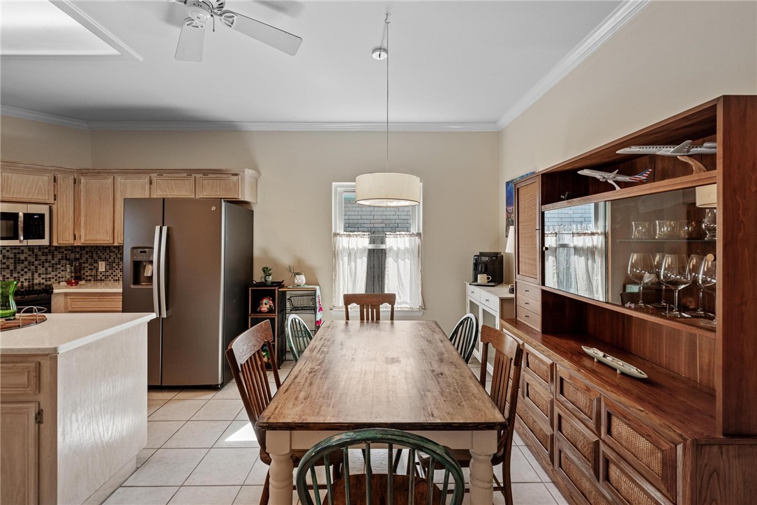16114 Coralvine St Property Photo 9