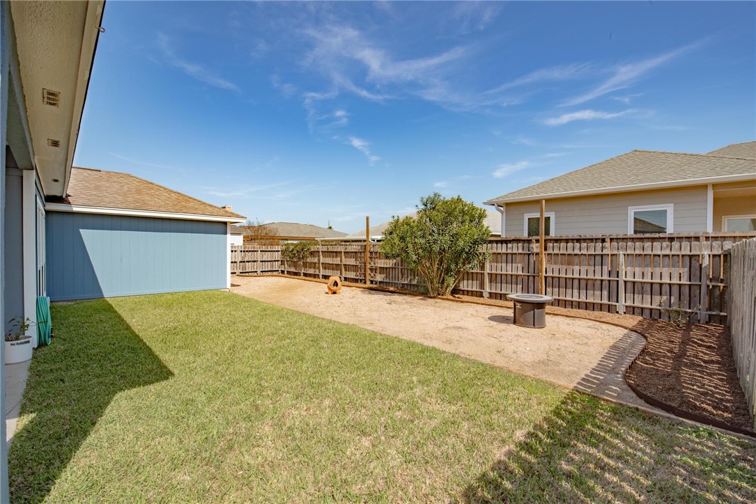 16114 Coralvine St Property Photo 21