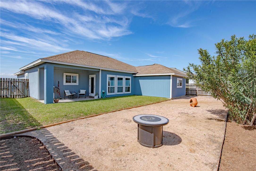 16114 Coralvine St Property Photo 23