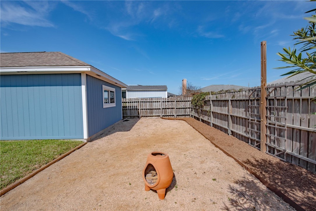16114 Coralvine St Property Photo 25