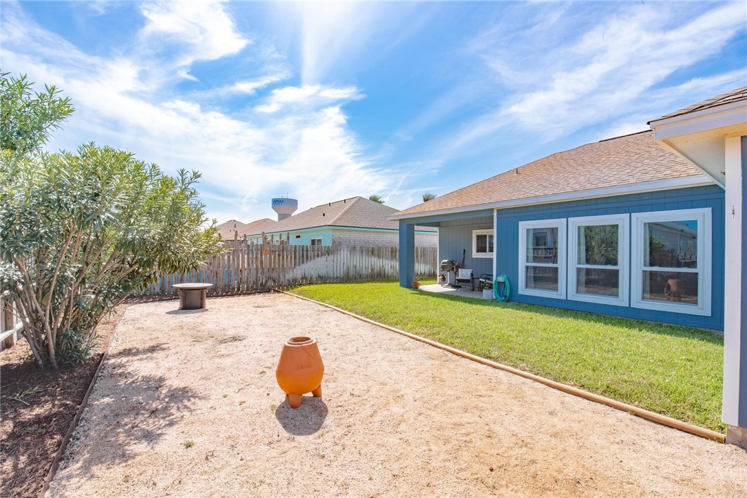 16114 Coralvine St Property Photo 26