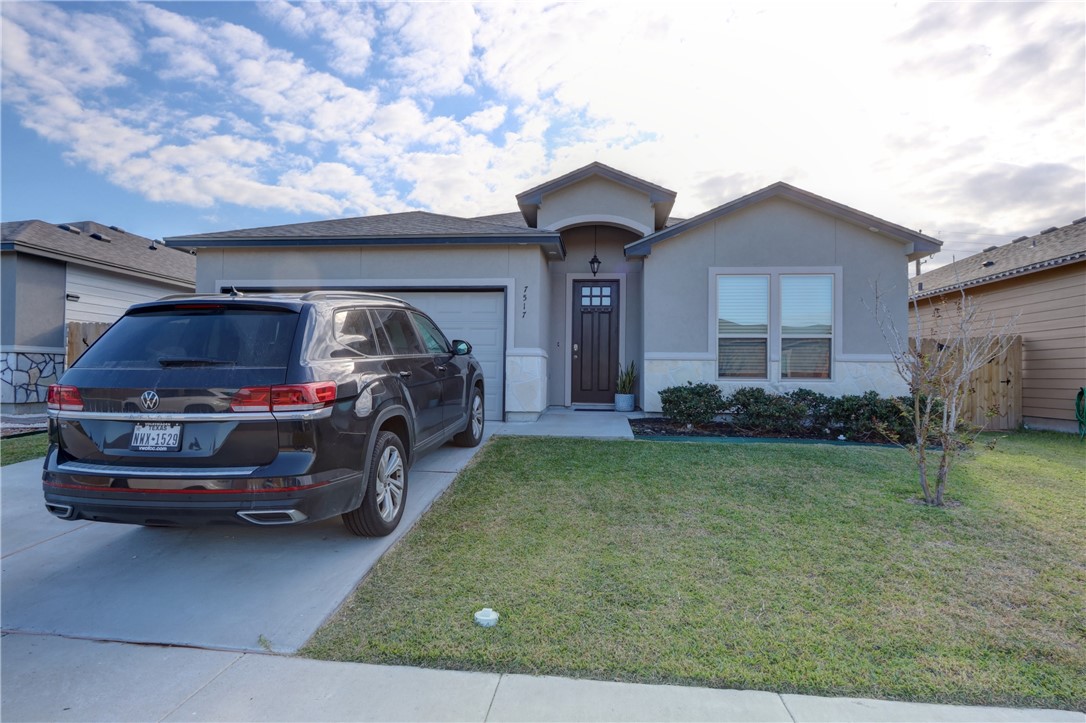7517 Diamond Dr Property Photo 1