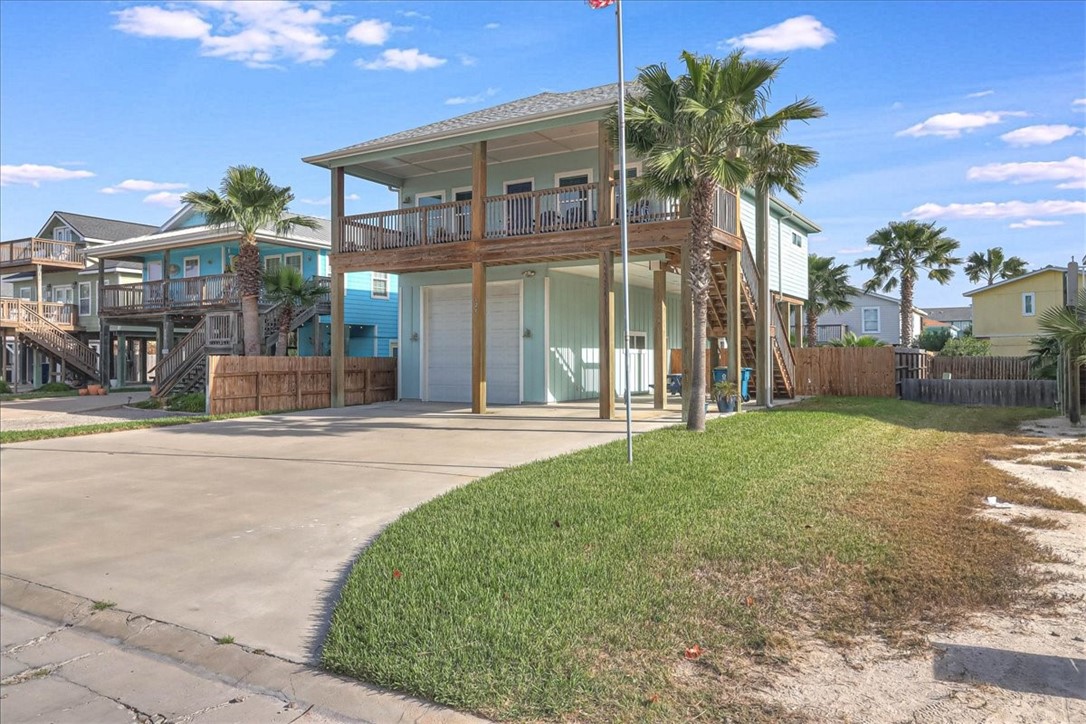 624 Dolphin Property Photo 2