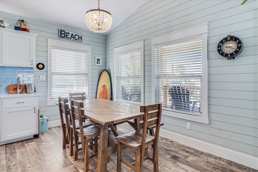 624 Dolphin Property Photo 16