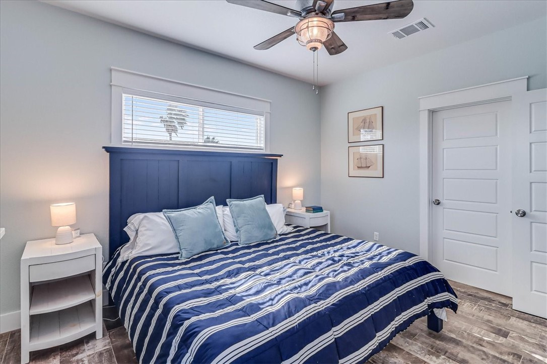 624 Dolphin Property Photo 23