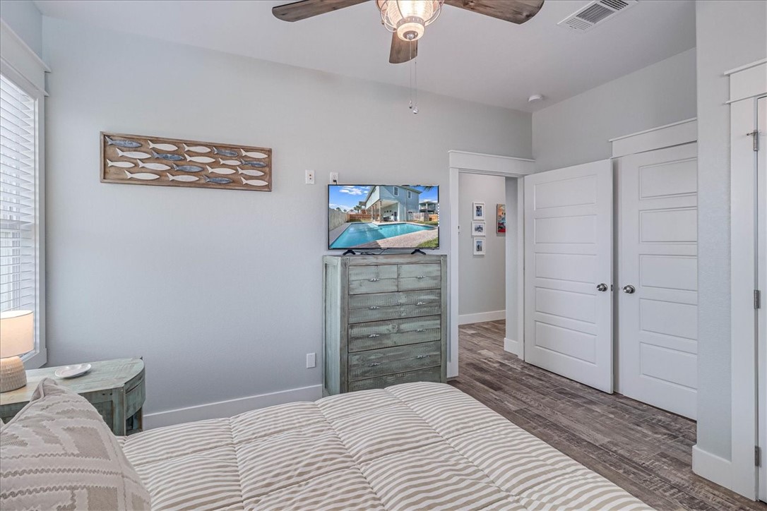 624 Dolphin Property Photo 29