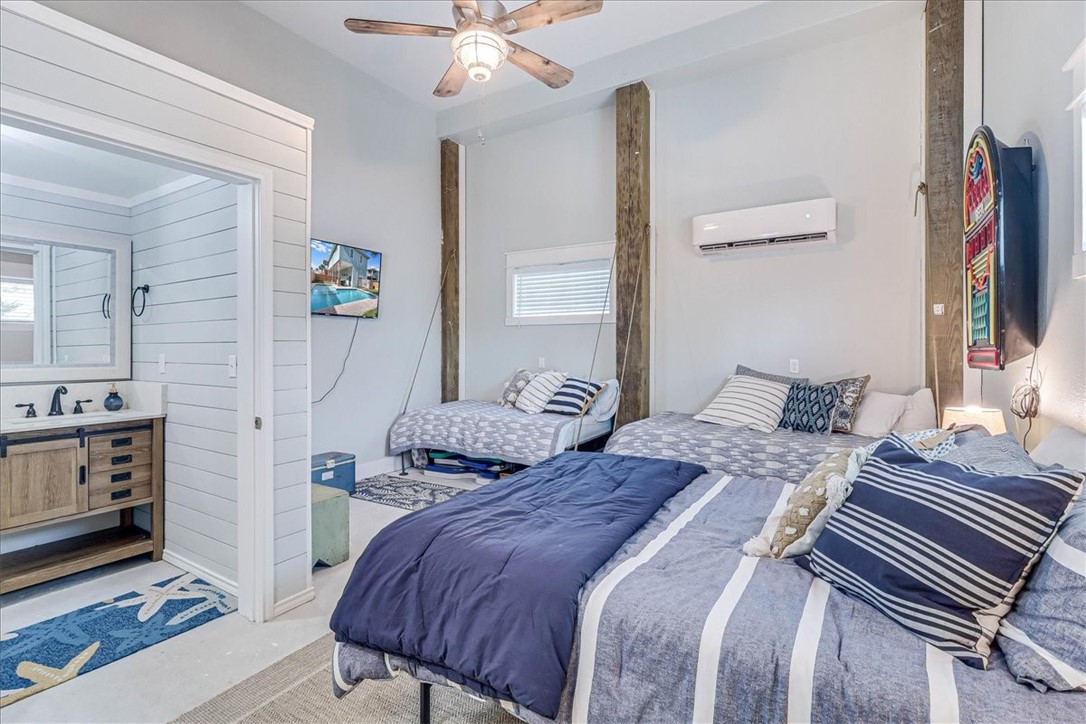 624 Dolphin Property Photo 37