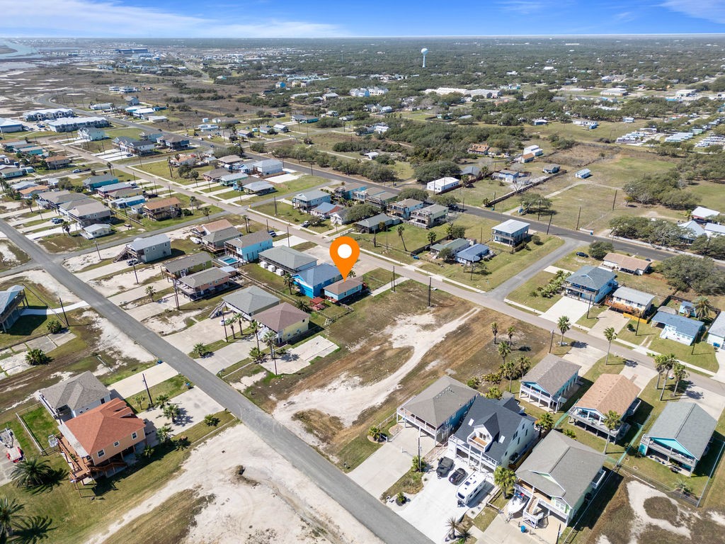1308 S Live Oak St Property Photo 22