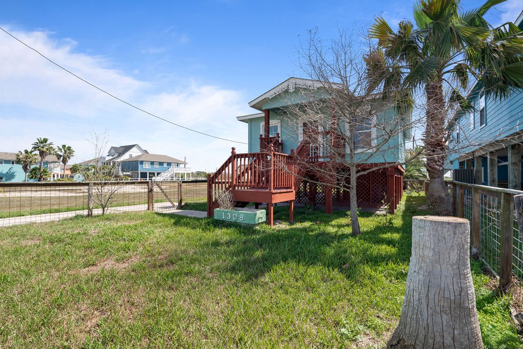 1308 S Live Oak St Property Photo 26