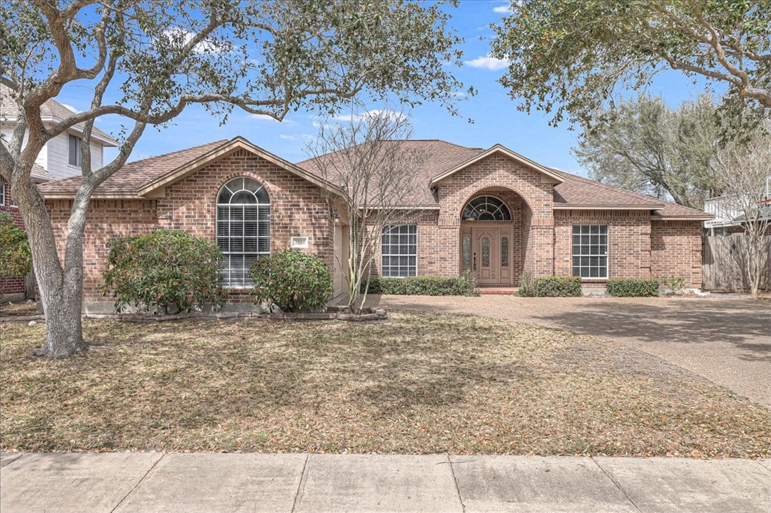 7553 Annemasse St Property Photo 1