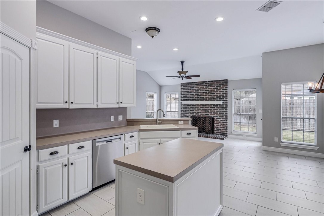 7553 Annemasse St Property Photo 15