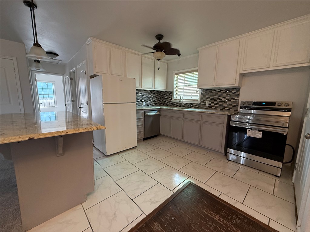 714 Sharon Dr Property Photo 4