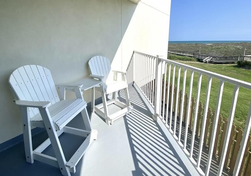 800 Sandcastle Dr 107 Property Photo 13