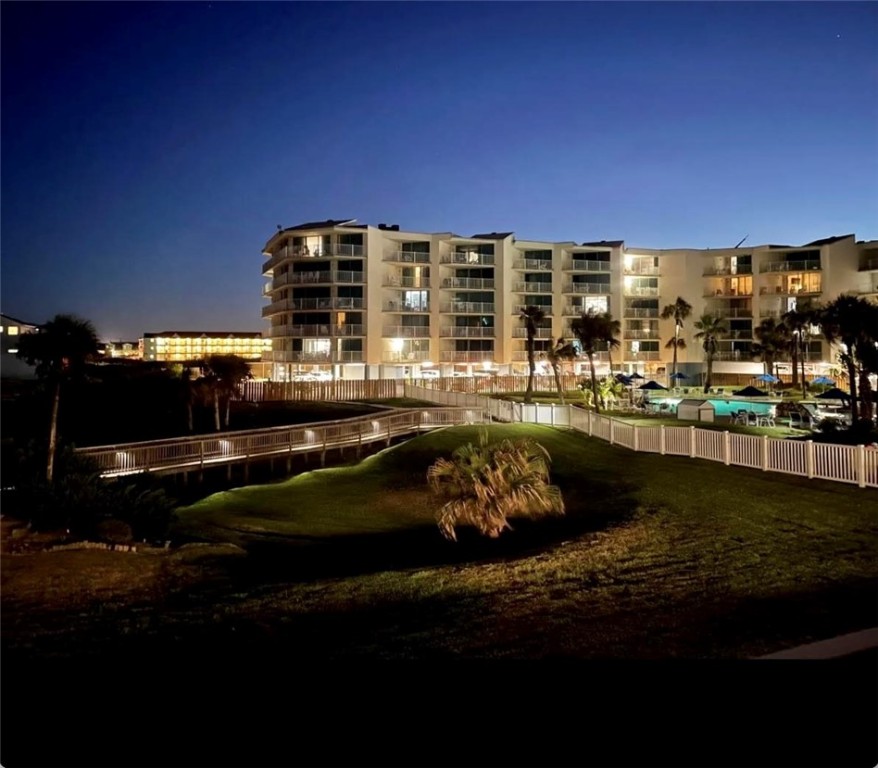 800 Sandcastle Dr 107 Property Photo 14