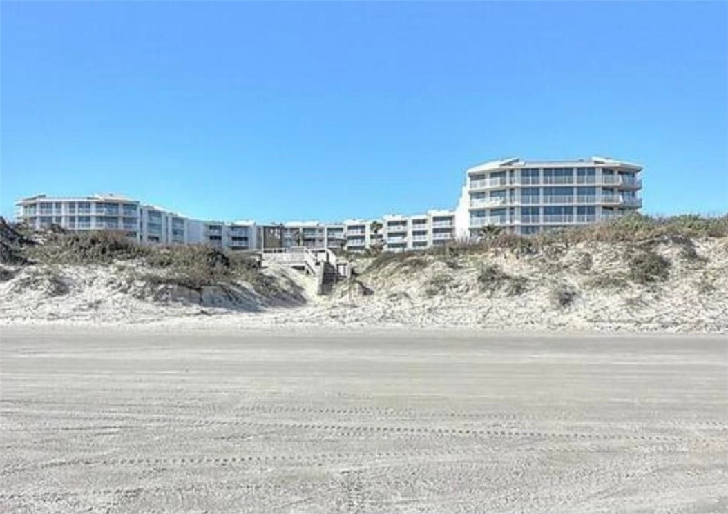 800 Sandcastle Dr 107 Property Photo 23