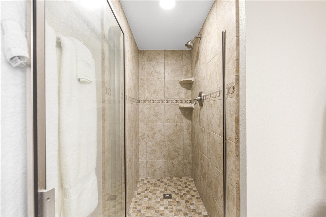 14810 Windward Dr 416 Property Photo 12
