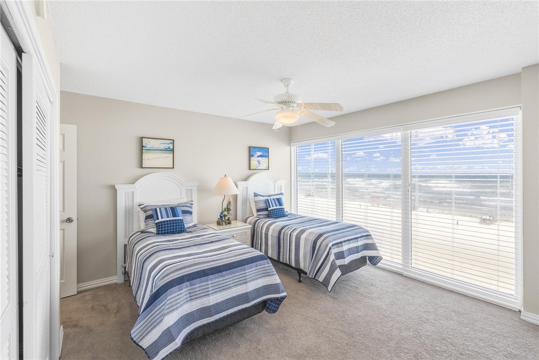 14810 Windward Dr 416 Property Photo 14
