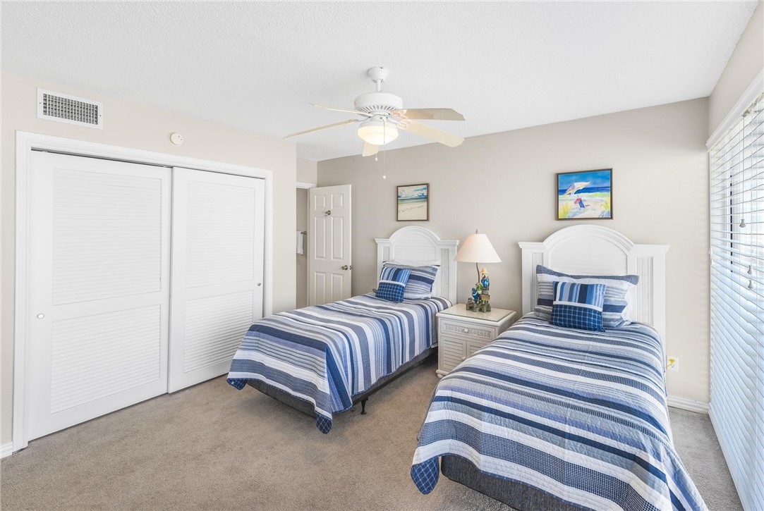 14810 Windward Dr 416 Property Photo 15