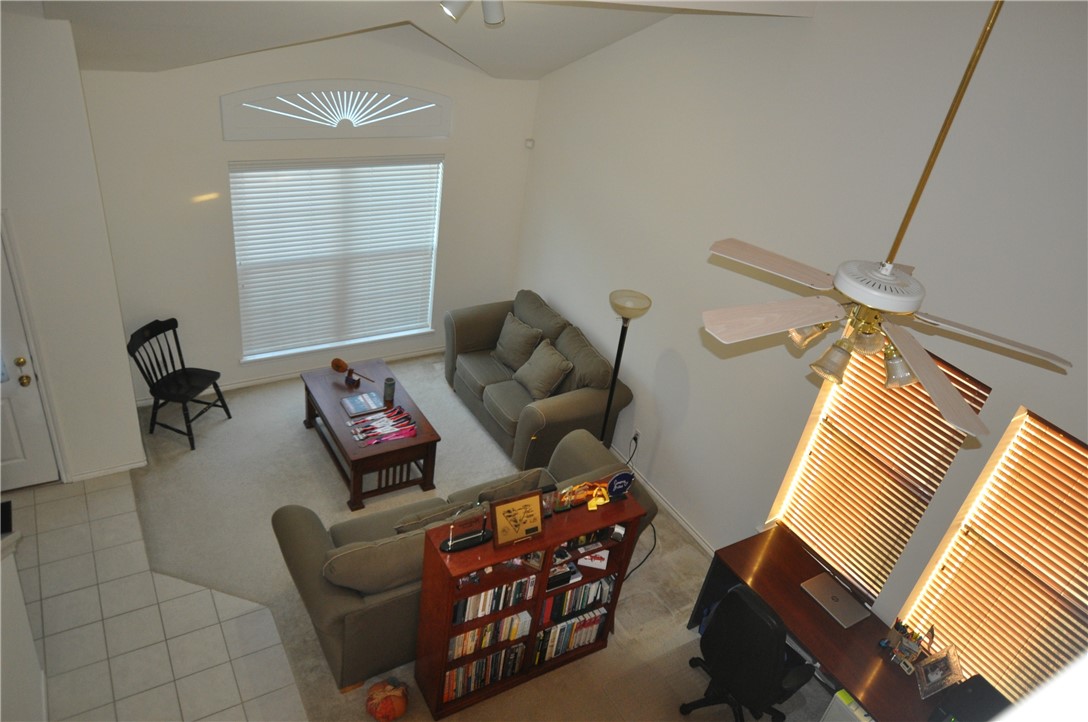3921 Esquire Dr Property Photo 5