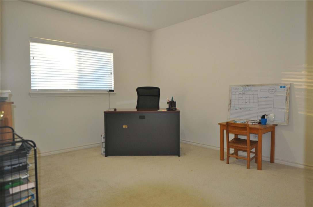 3921 Esquire Dr Property Photo 18