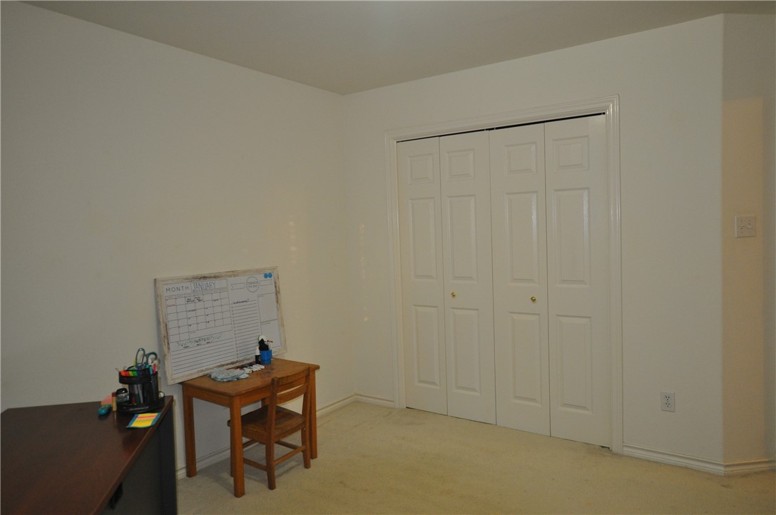 3921 Esquire Dr Property Photo 19