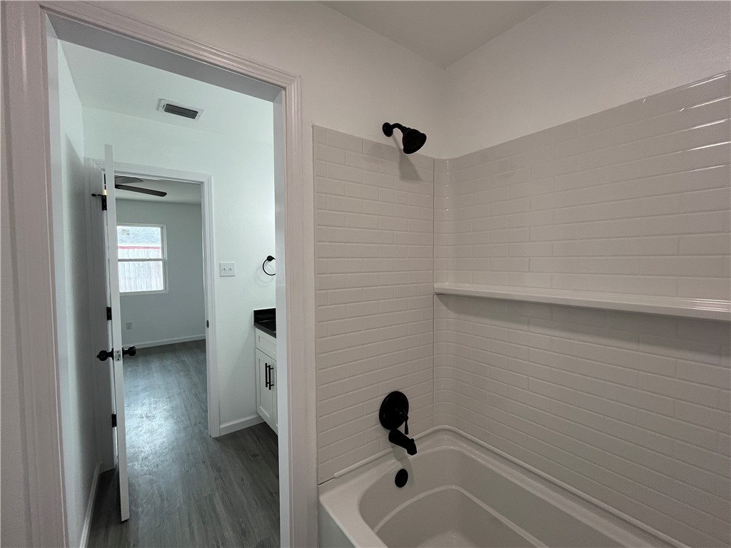 813 Saint Peter St Property Photo 24