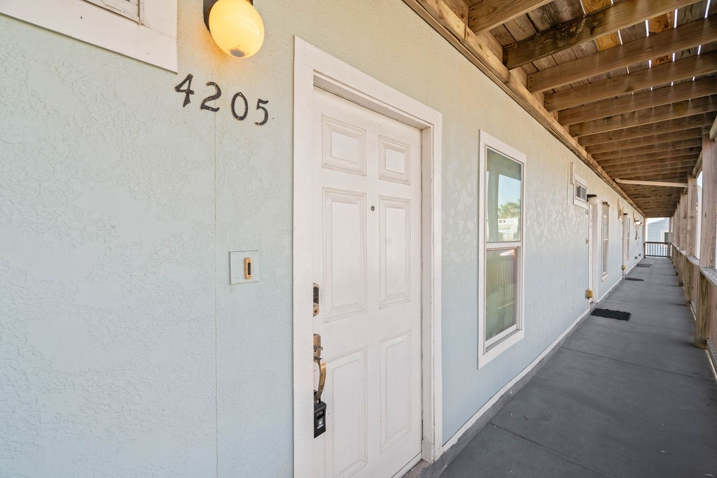 15010 Leeward Dr Property Photo 4