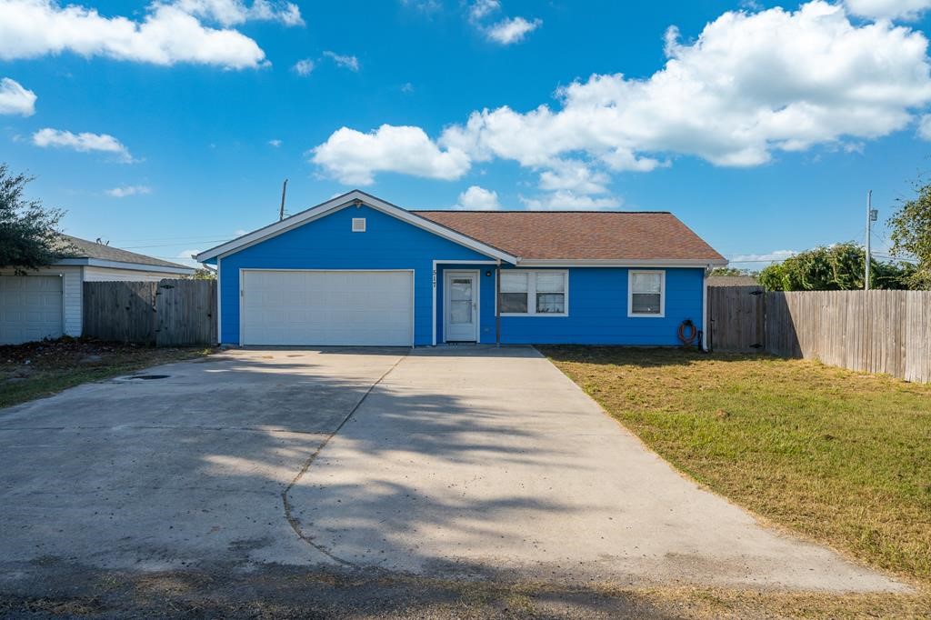 517 Mockingbird Lane Property Photo 1
