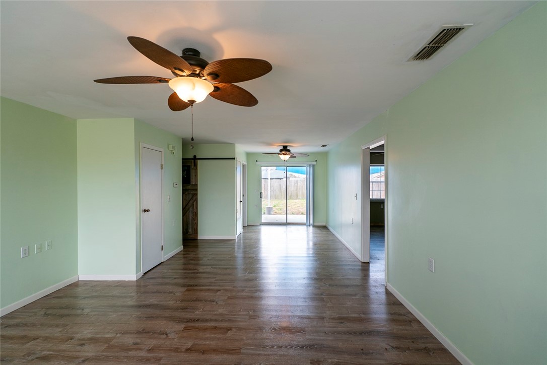 517 Mockingbird Lane Property Photo 5