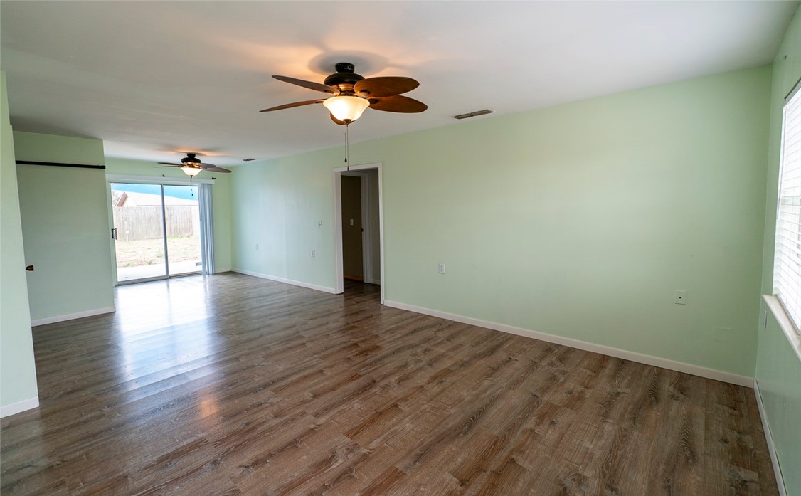 517 Mockingbird Lane Property Photo 6