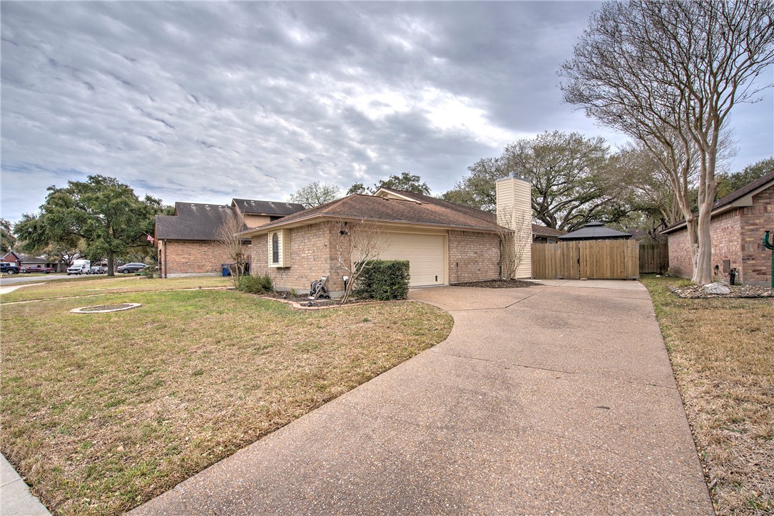 14601 Spaulding Dr Property Photo 3