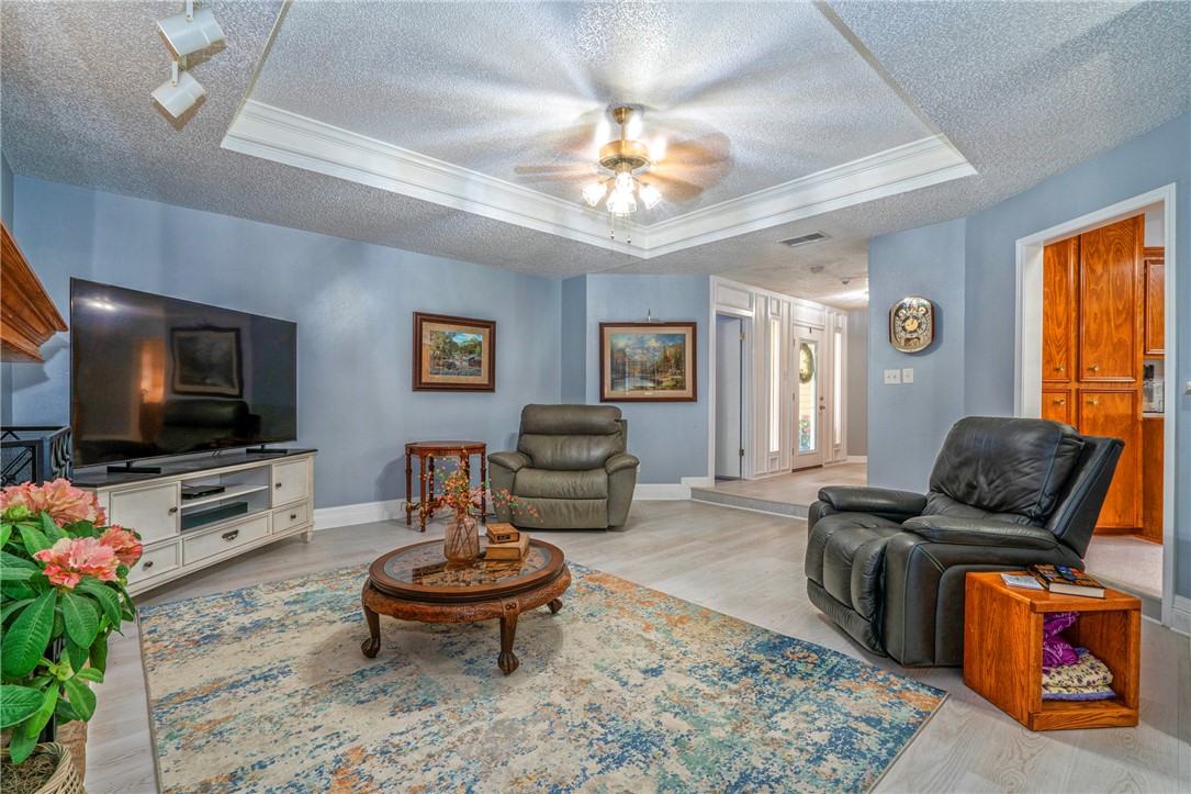 14601 Spaulding Dr Property Photo 7