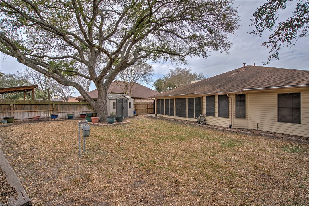 14601 Spaulding Dr Property Photo 25