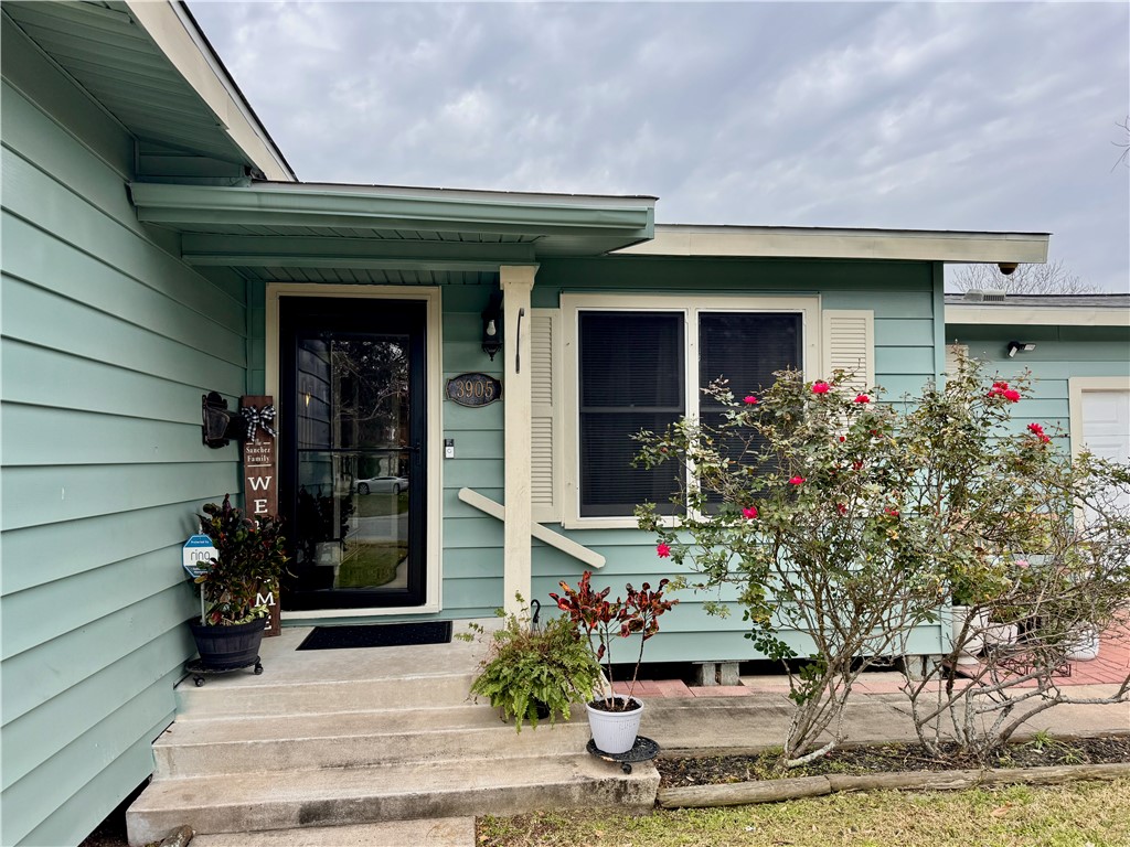 3905 Harris Dr Property Photo 2