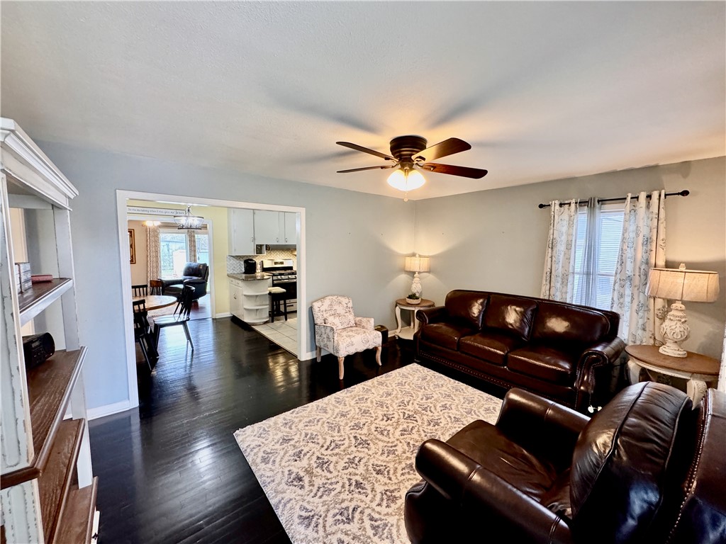 3905 Harris Dr Property Photo 5