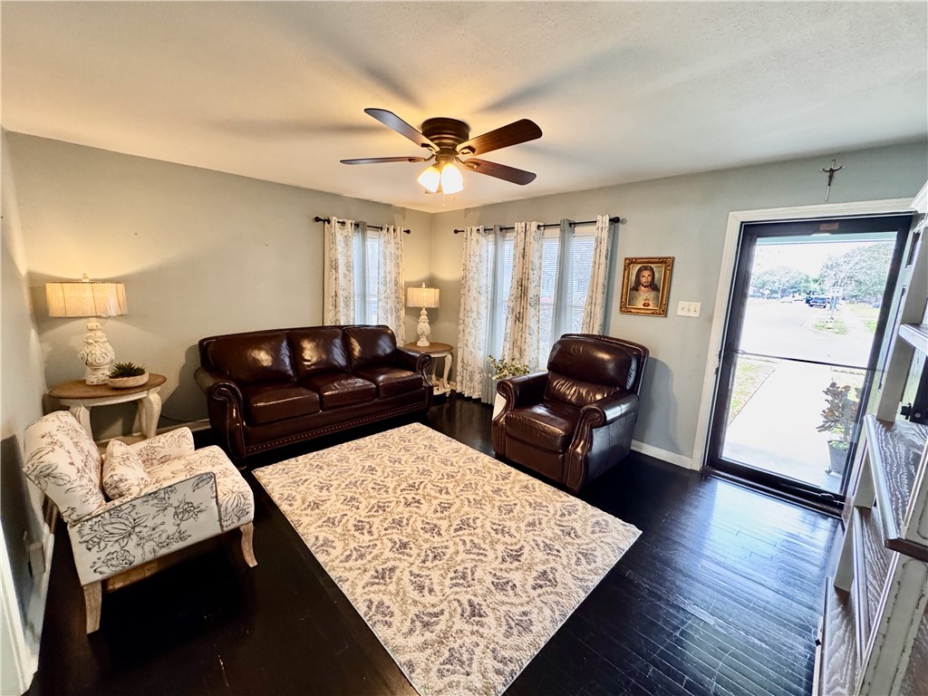 3905 Harris Dr Property Photo 7
