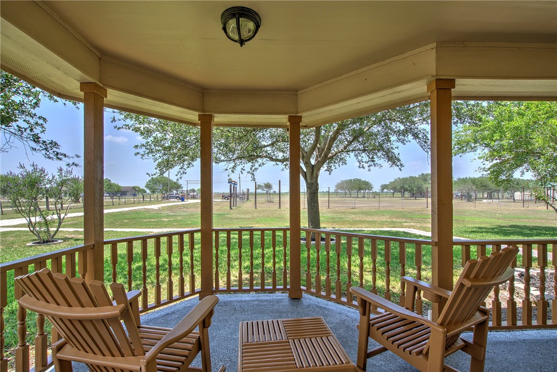 200 Prochazka Property Photo 7