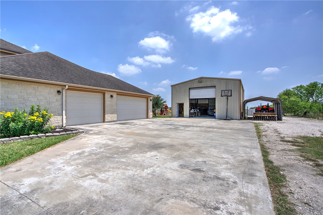 200 Prochazka Property Photo 33
