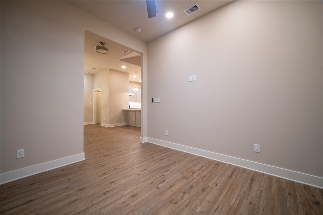 5619 Lexington Property Photo 9