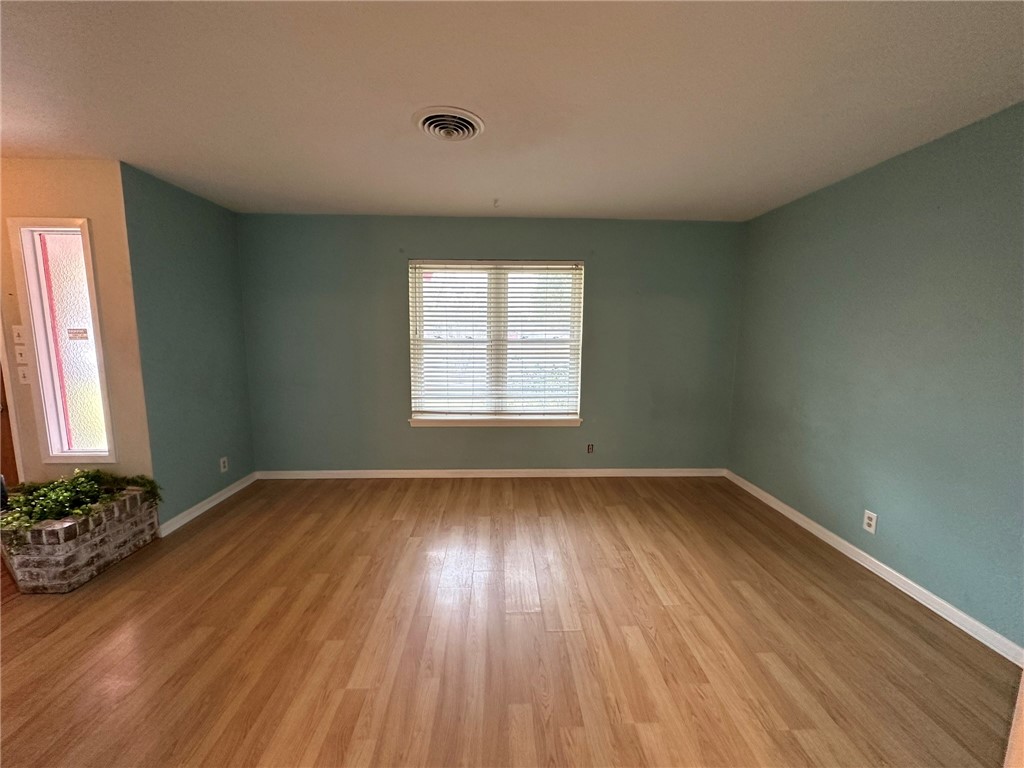 103 Blanco Dr Property Photo 2