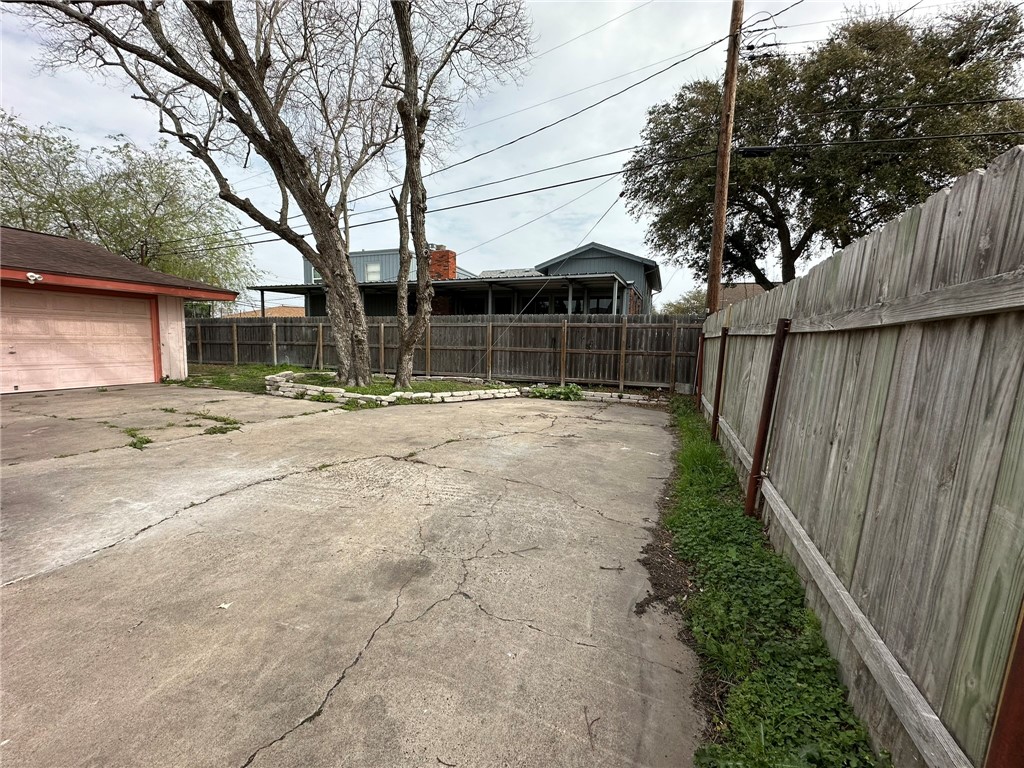 103 Blanco Dr Property Photo 15