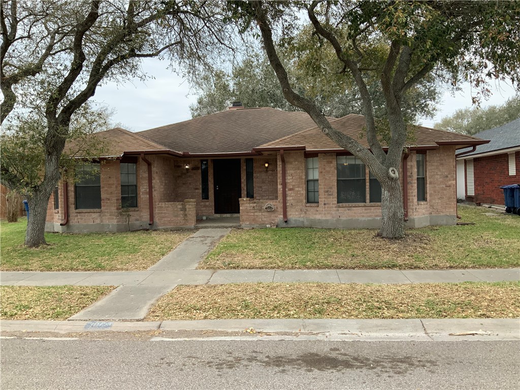 3009 Hilldale Dr Property Photo 2