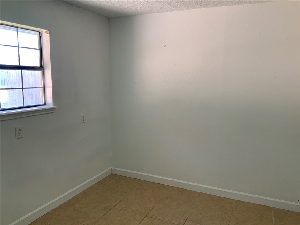 3009 Hilldale Dr Property Photo 22