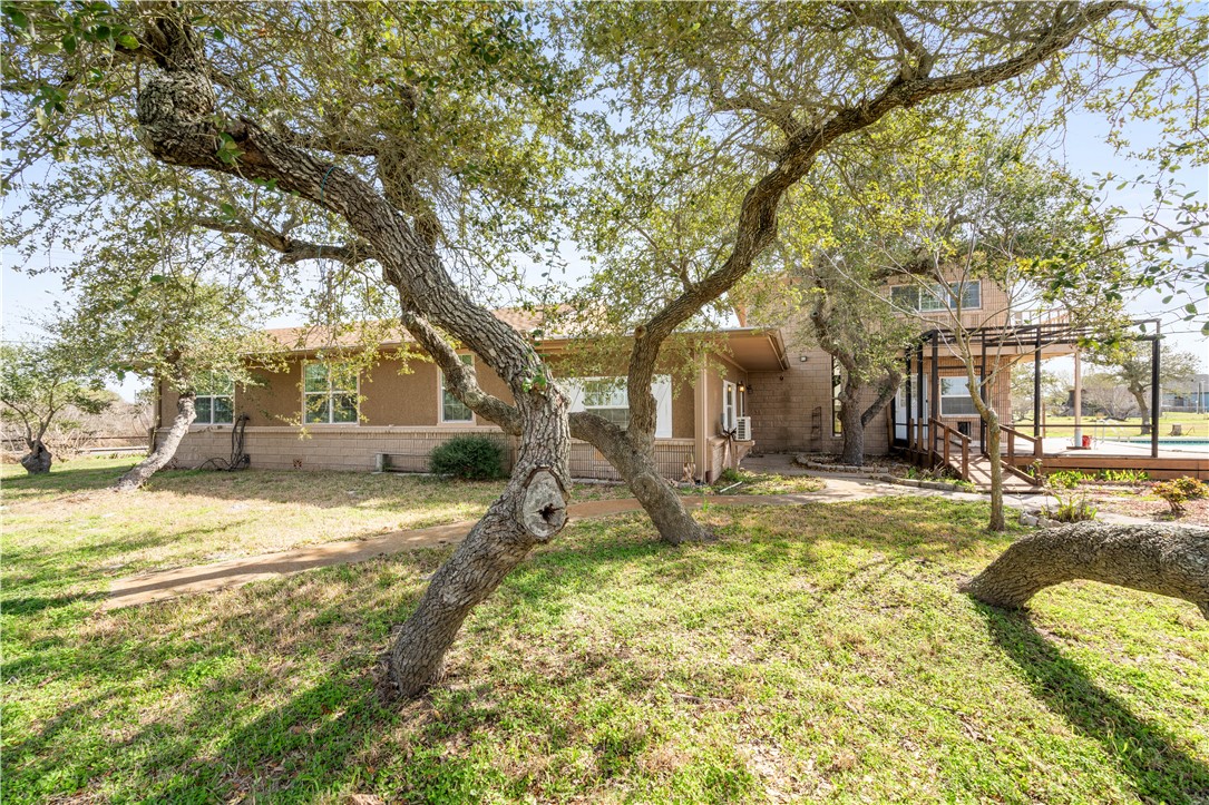 2051 Fm 1069 N Property Photo