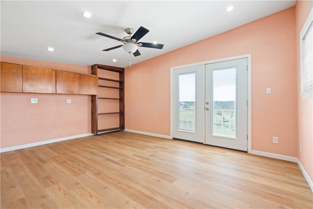 2051 Fm 1069 N Property Photo 23