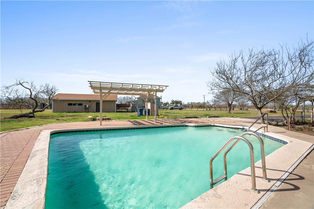 2051 Fm 1069 N Property Photo 26