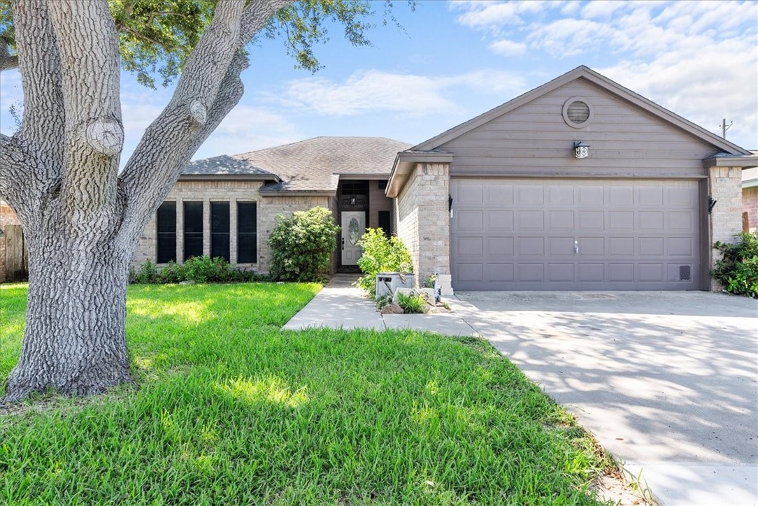 6813 Iroquois Dr Property Photo